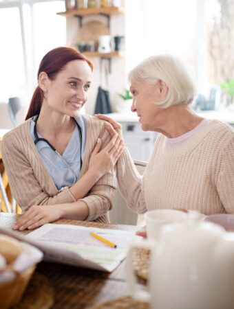 10 Ways For Seniors to Qualify for Free In-Home Care