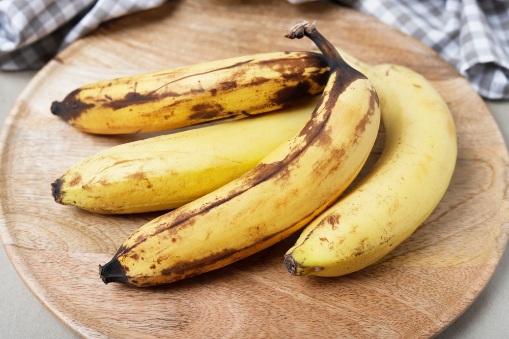 Overripe fruits invite more fall pests