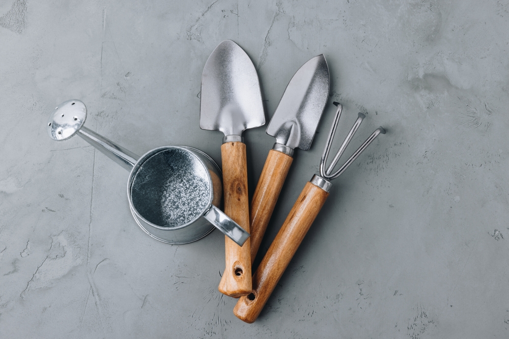 How To Keep Your Garden Tools Organized When Snow Hits