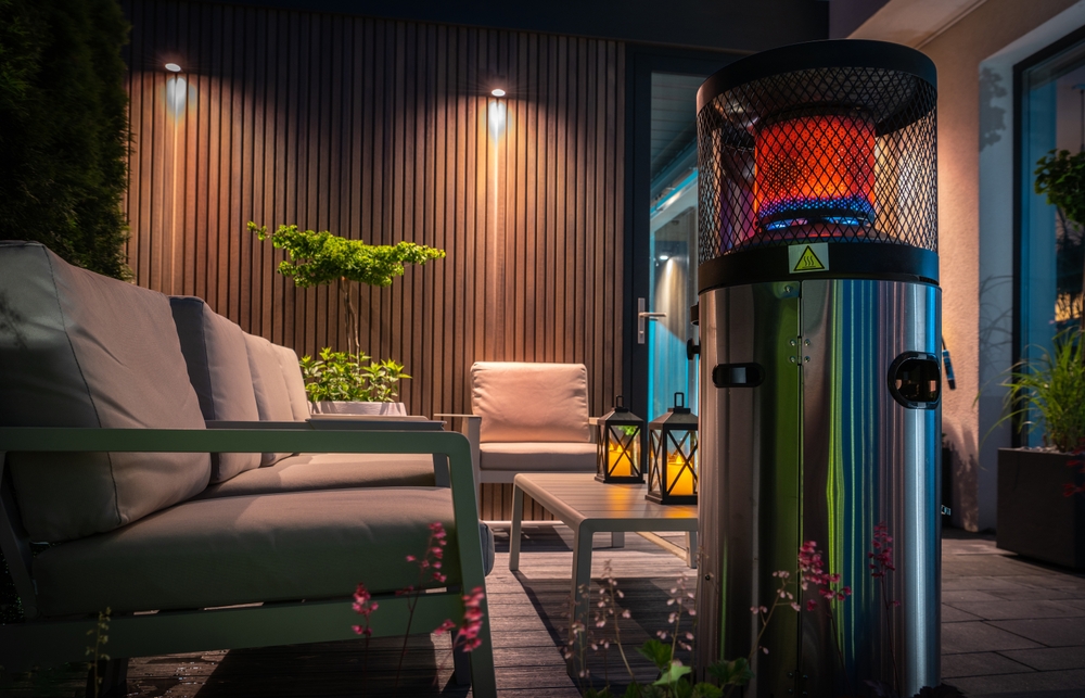 Here Are 10 Patio Heaters & Accessories That Let You Garden Comfortably in Winter