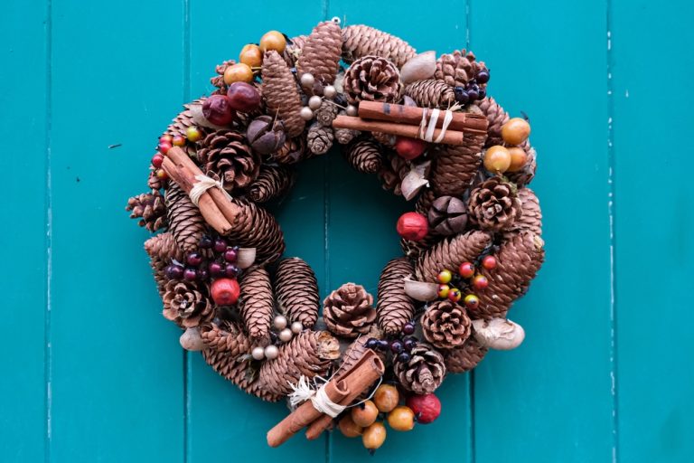 Here Are Creative Wreath Ideas Using Garden Materials