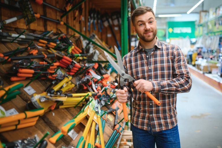 You Should Be Ordering Garden Supplies During the Holidays