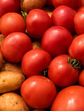 You Should Never Plant These 5 Things Next To Each Other