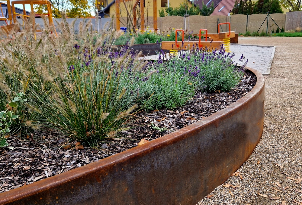 6 Affordable Garden Border Ideas That Improve Curb Appeal