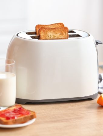 Why Your Toaster Scraps are the Secret to Gigantic Peppers