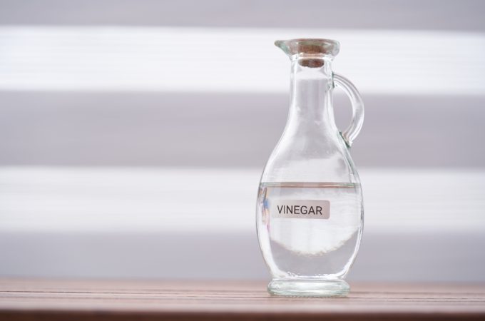 Why Professional Growers Use White Vinegar Instead of Expensive Sprays