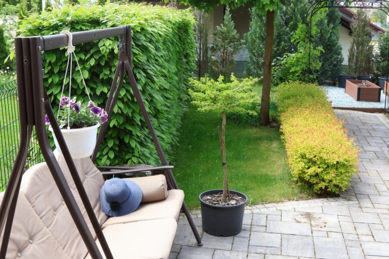 The Outdoor Living Trend That’s Quietly Replacing Formal Landscaping