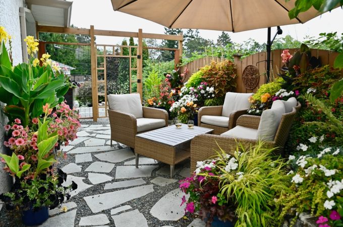 7 Cheap Ways to Make Your Backyard Look More Expensive