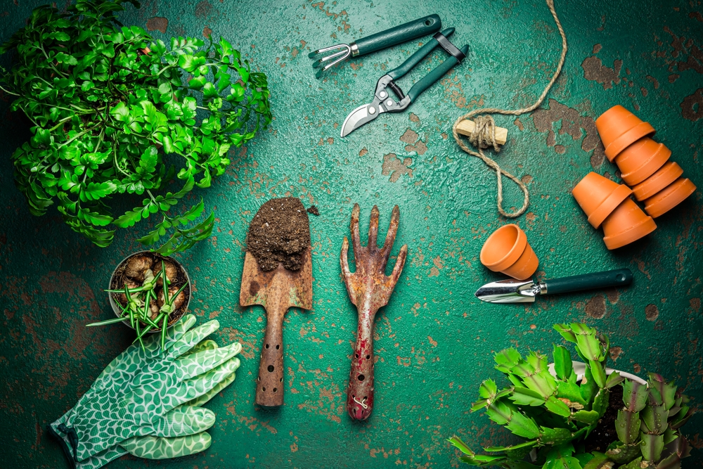 How to Store Garden Tools for Winter Without Buying New Organizers