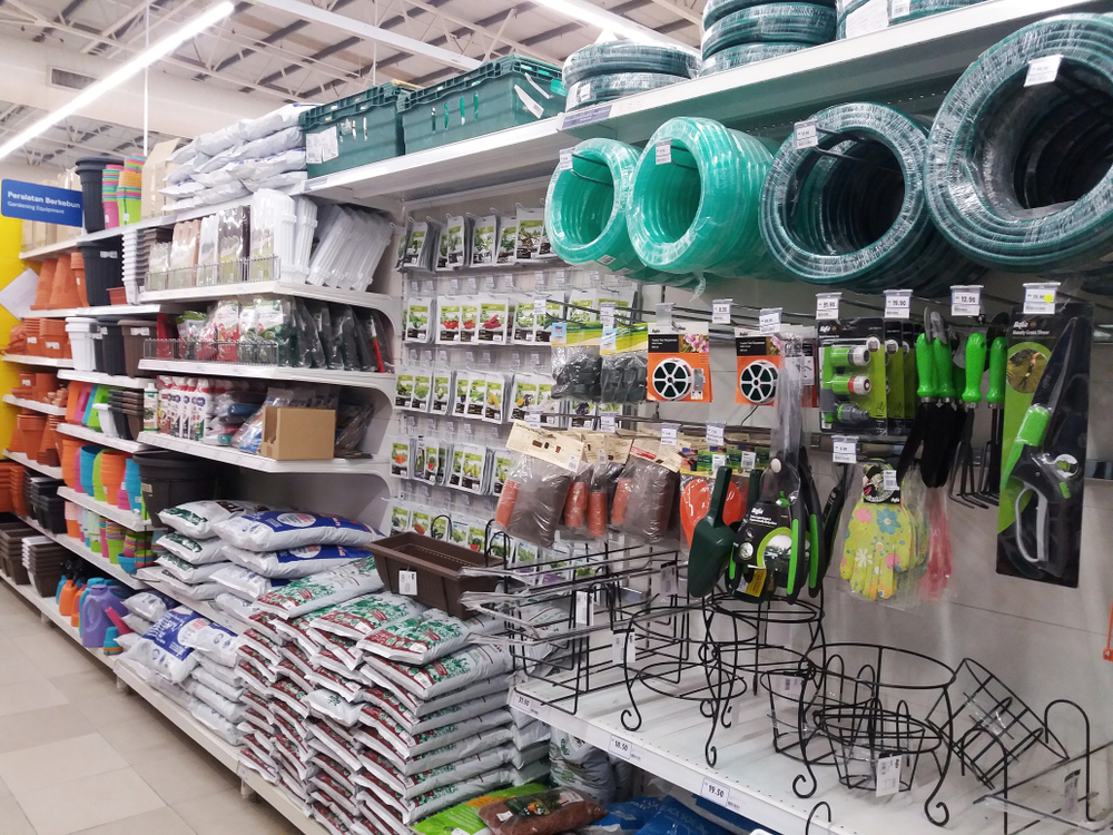 buying garden supplies off-season